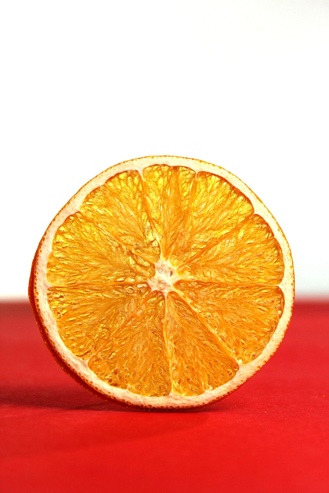 Dried orange chips