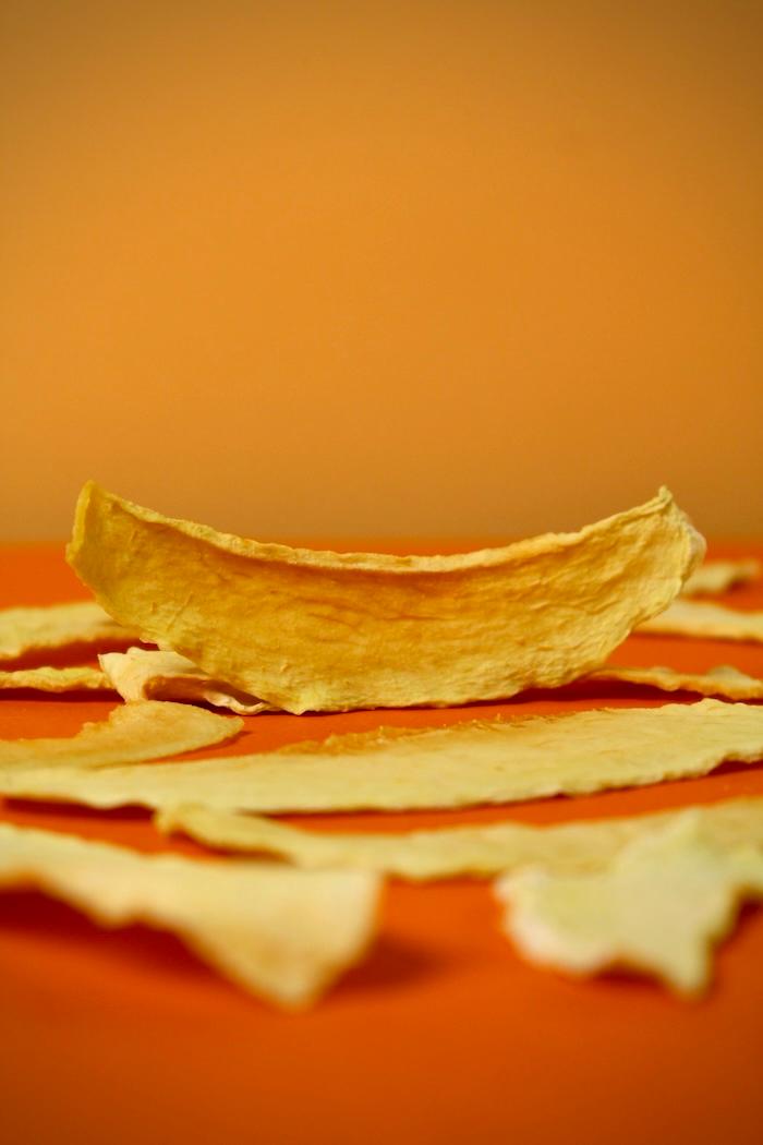 Dried melon chips